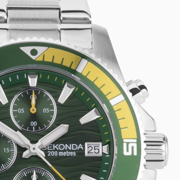 Pacific Wave Chronograph Men’s Watch  –  Silver Stainless Steel Case & Bracelet with Green Dial 4