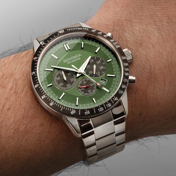 Velocity Chronograph Men’s Watch  –  Silver Case & Stainless Steel Bracelet with Green Dial 6