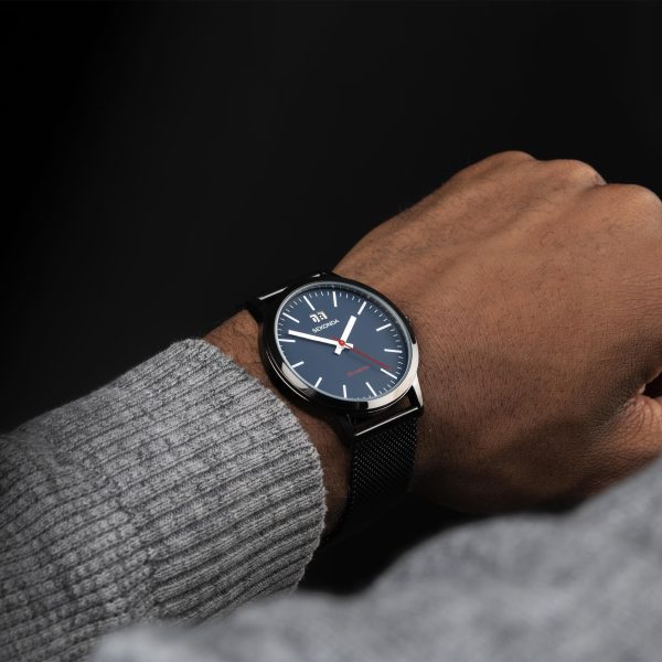 Nordic Men’s Watch  –  Black Case & Black Stainless Steel Mesh Bracelet with Blue Dial 3