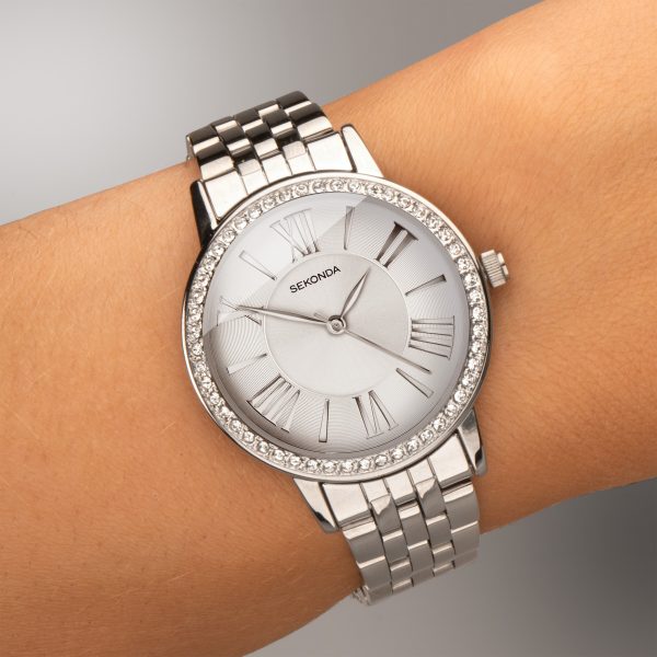 Charlotte Ladies Watch  –  Silver Case & Alloy Bracelet with Silver Dial 6