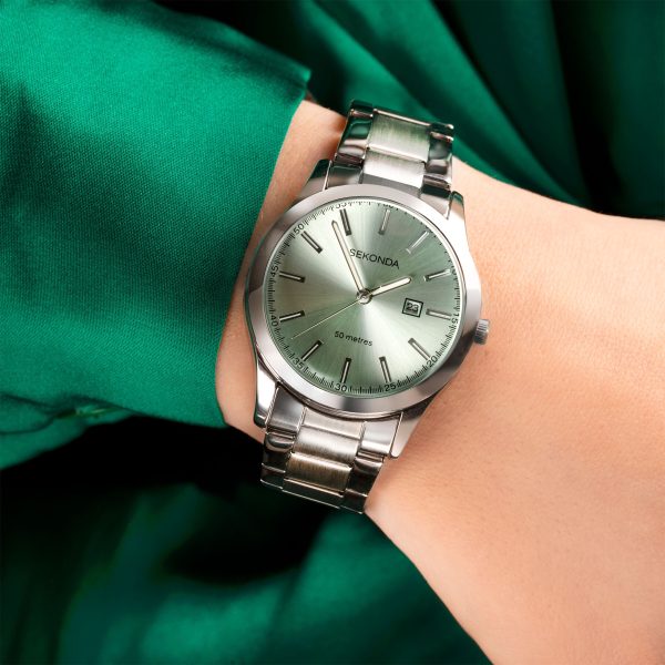 Taylor Ladies Watch  –  Silver Case & Stainless Steel Bracelet with Pale Green Dial 5