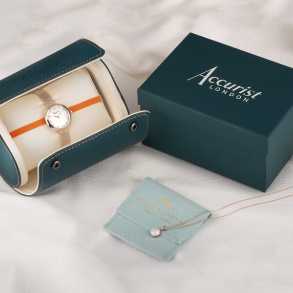 Accurist X Sarah Alexander Jewellery Ladies Watch Gift Set – Rose Gold Case & Stainless Steel Bracelet with Mother of Pearl Dial 6